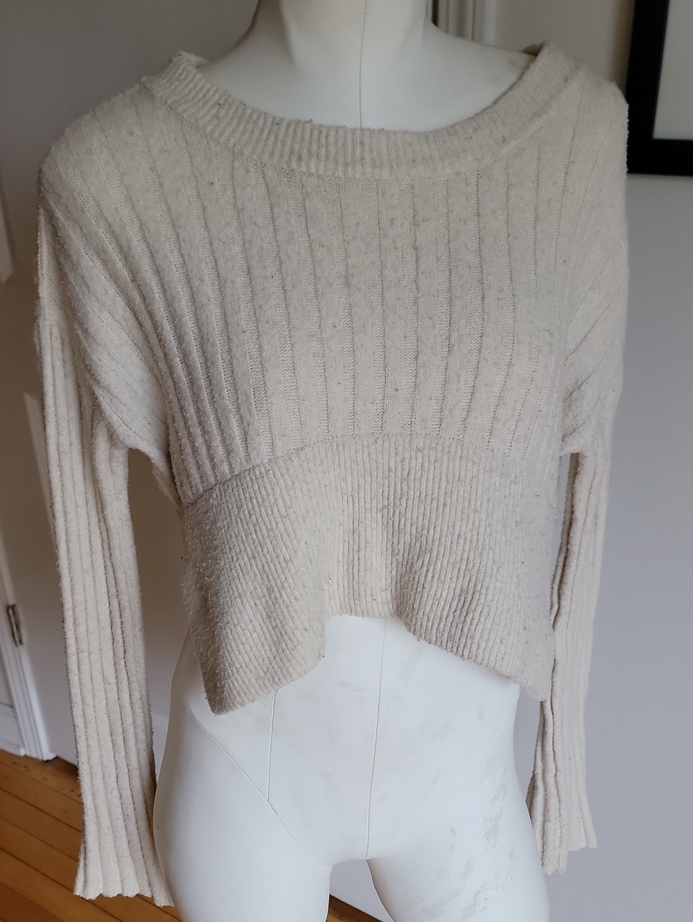 Urban Outfitters BDG Oatmeal Cream Ribbed Cropped Sweater XS